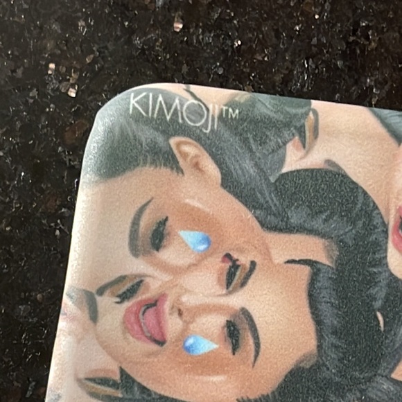 *Rare* Kimoji iPhone 7 cover case - Picture 3 of 3